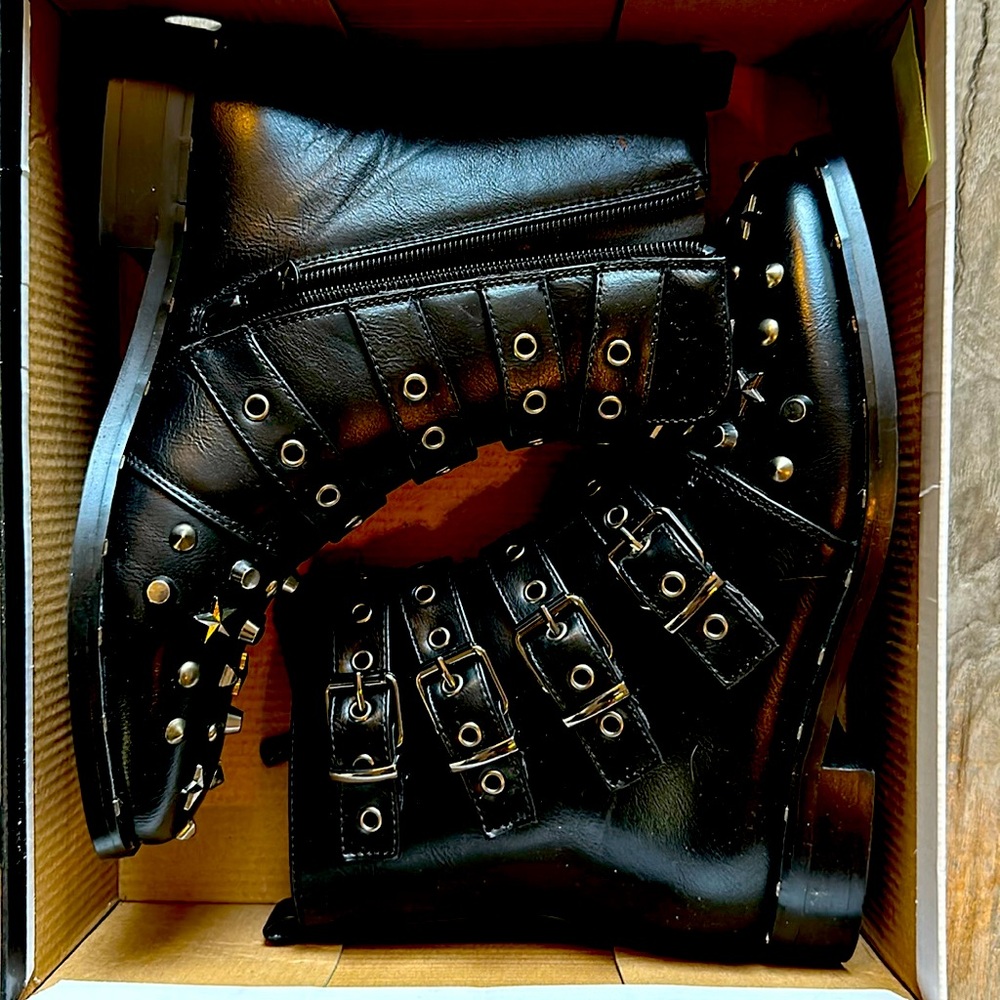 PRIMA DONNA star studded black leather buckle moto boots   Italian made boots